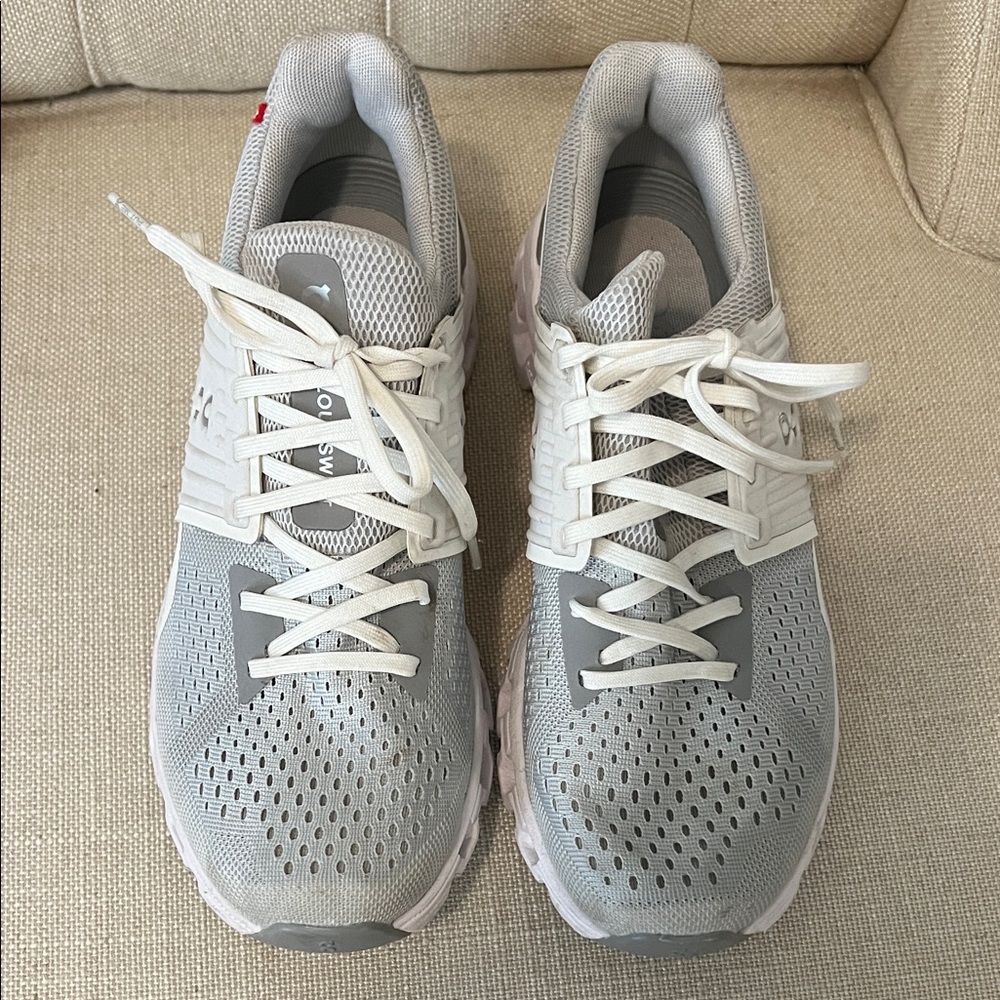 On Running Women's Light Gray Athletic Shoes
